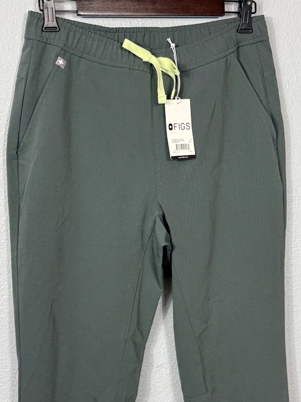 NEW Figs Men's Tansen Joggers Scrubs